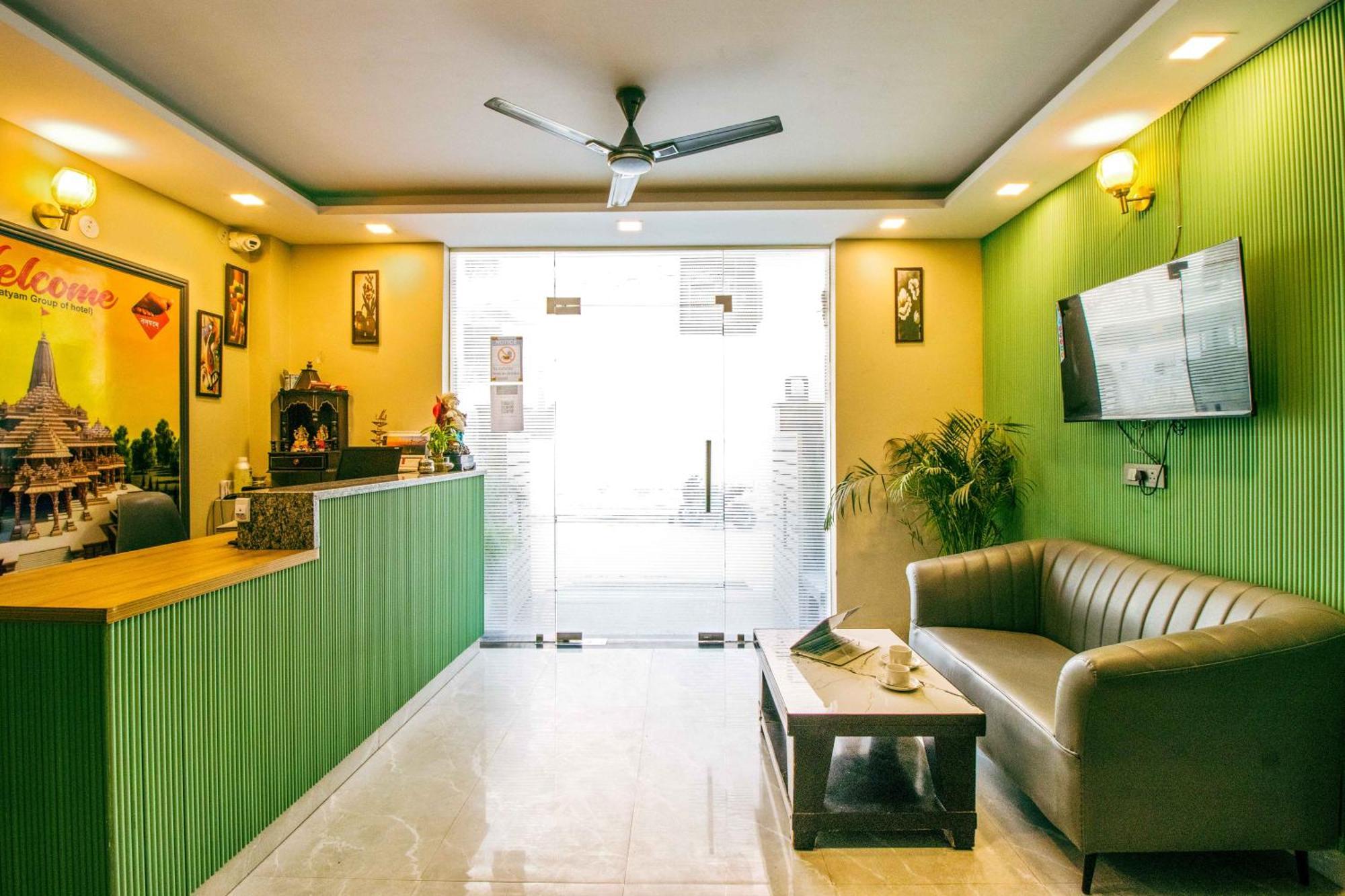 Treebo Elite Corporate, Sector 62 Hotel โนอิดา ภายนอก รูปภาพ