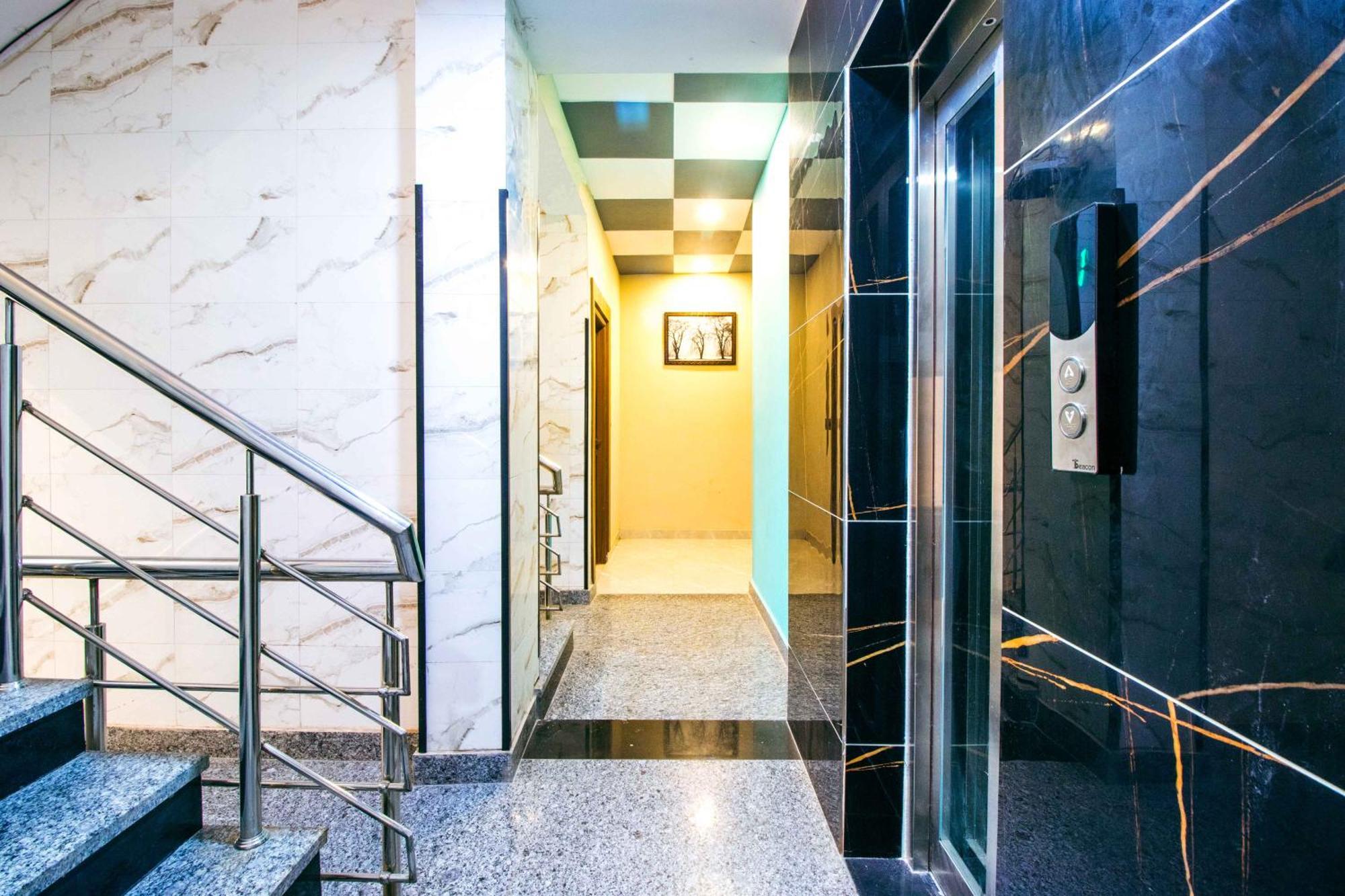 Treebo Elite Corporate, Sector 62 Hotel โนอิดา ภายนอก รูปภาพ