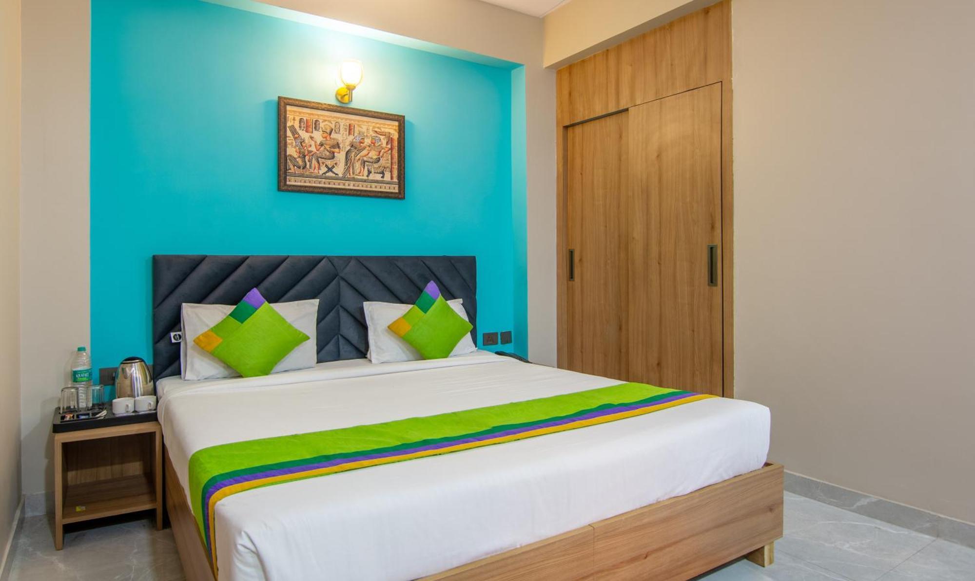 Treebo Elite Corporate, Sector 62 Hotel โนอิดา ภายนอก รูปภาพ